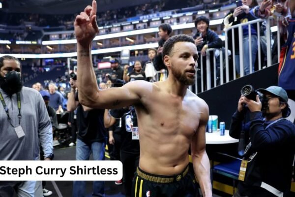 Steph Curry shirtless